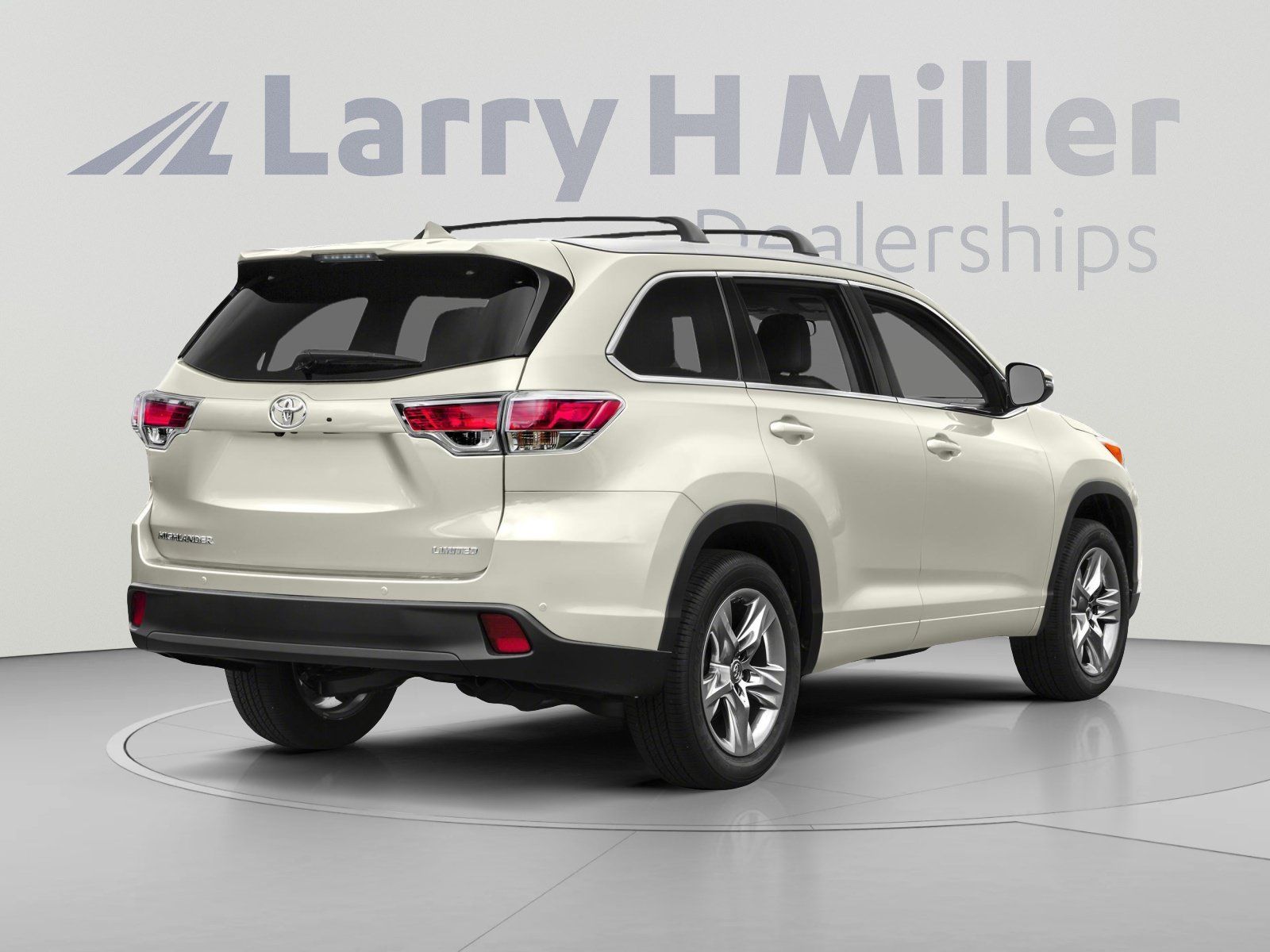 Used 2015 Toyota Highlander Limited w/ Driver Technology Package FWD image 2