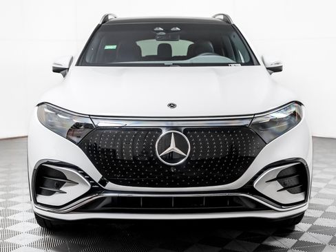 New 2026 Mercedes-Benz EQS 400 4MATIC SUV image 8