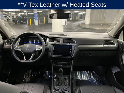 Certified 2024 Volkswagen Tiguan SE w/ Panoramic Sunroof Package AWD/4WD image 7