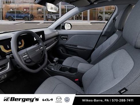 Used 2025 Kia K4 FWD image 24