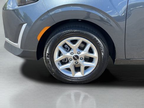 Used 2025 Kia Soul LX w/ LX Technology Package FWD image 28