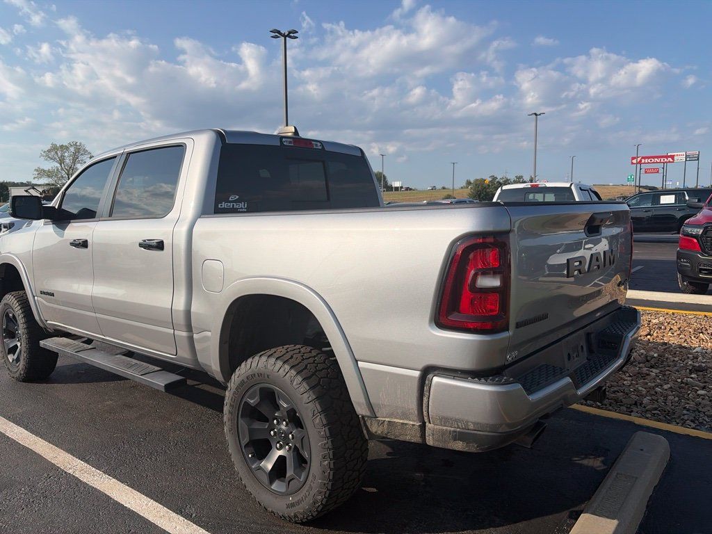 Used 2025 RAM 1500 Big Horn AWD/4WD image 17