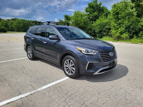 Used 2017 Hyundai Santa Fe SE FWD image 8