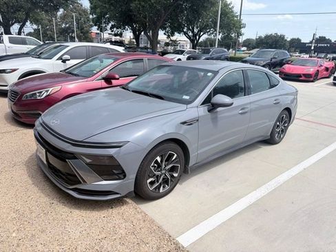 Used 2025 Hyundai Sonata SEL FWD image 1