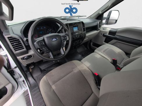 Used 2022 Ford F250 XL w/ Power Equipment Group image 15