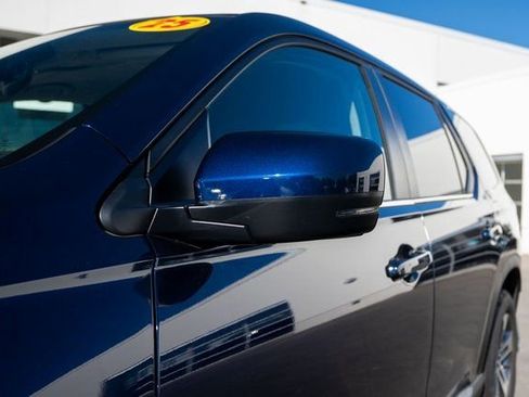 Used 2025 Honda Pilot EX-L image 12