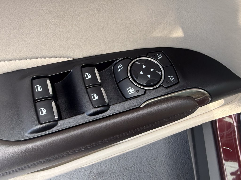 Used 2019 Lincoln MKC Reserve w/ MKC Climate Package AWD/4WD image 14