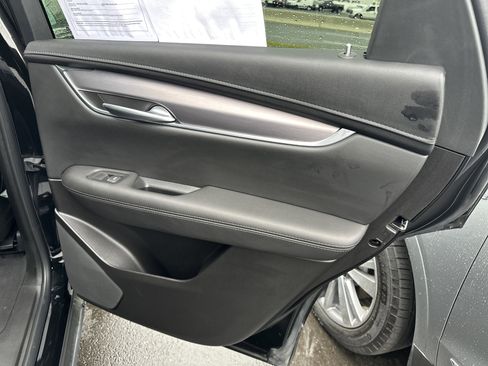 Certified 2024 Cadillac XT5 Luxury w/ LPO, Floor Liner Package image 18