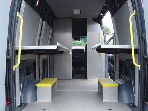 Used 2019 Mercedes-Benz Sprinter 144 image 10