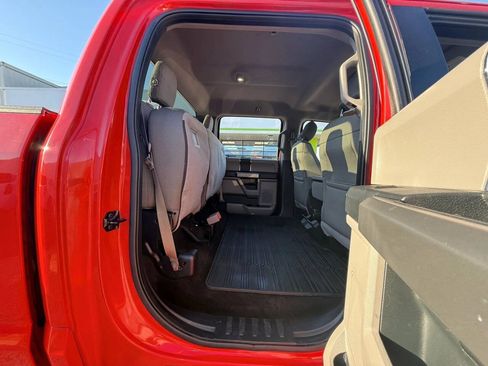 Used 2015 Ford F150 XLT AWD/4WD image 27