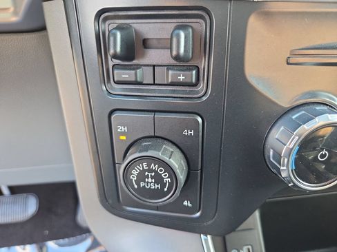 Used 2022 Ford F150 XLT w/ Equipment Group 302A High AWD/4WD image 27