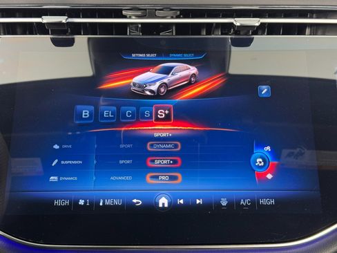 Used 2025 Mercedes-Benz E 53 AMG e 4MATIC Sedan image 35