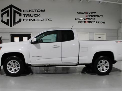 Used 2022 Chevrolet Colorado LT w/ Fleet Safety Package AWD/4WD image 27