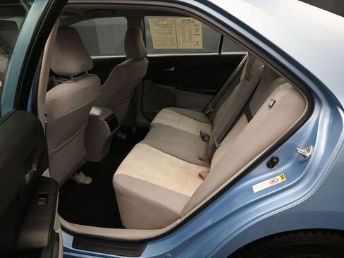 Used 2012 Toyota Camry LE FWD image 26
