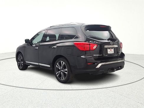 Used 2017 Nissan Pathfinder Platinum image 5