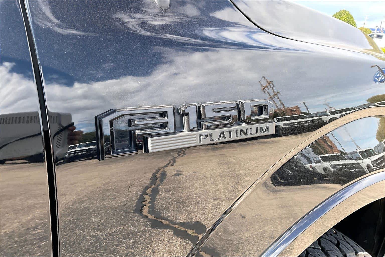 Used 2018 Ford F150 Platinum w/ Equipment Group 701A Luxury AWD/4WD image 30