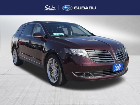 Used 2017 Lincoln MKT AWD w/ Technology Package image 1