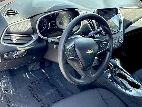Used 2024 Chevrolet Malibu LT FWD image 9