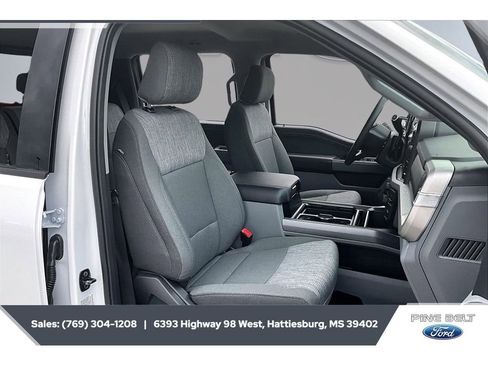 New 2026 Ford F250 XLT w/ XLT Premium Package AWD/4WD image 6