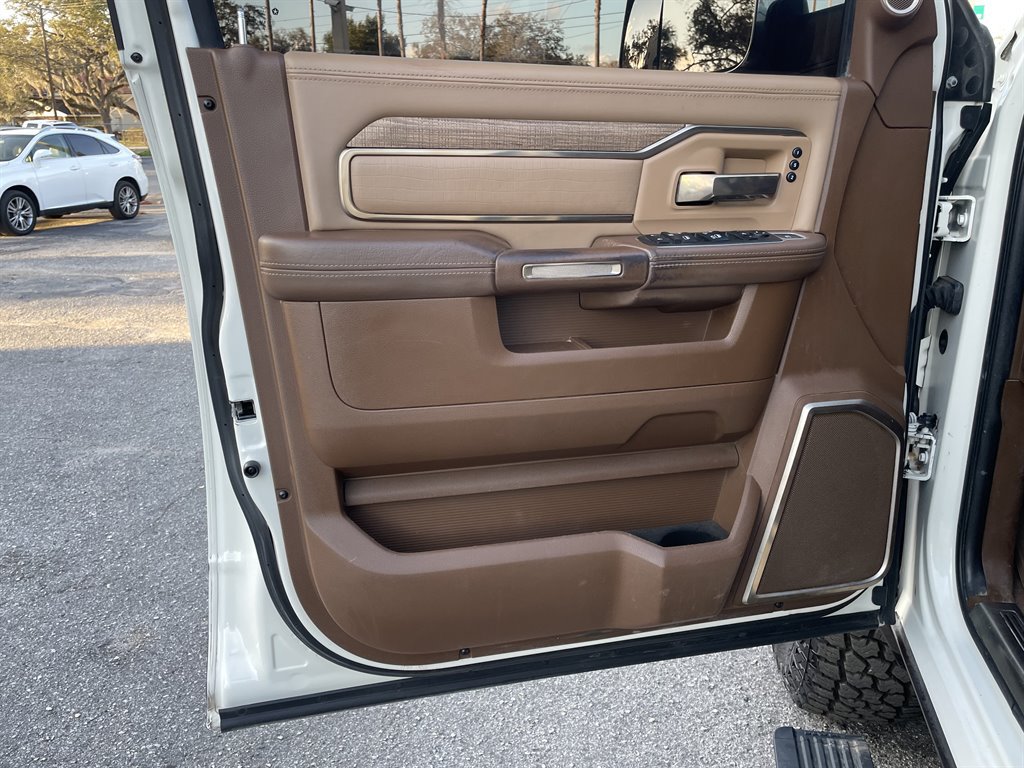 Used 2019 RAM 3500 Limited AWD/4WD image 40