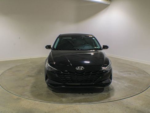 Used 2023 Hyundai Elantra SEL FWD image 8