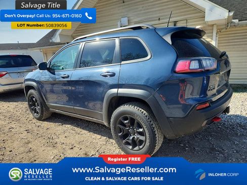 Used 2019 Jeep Cherokee Trailhawk AWD/4WD image 3