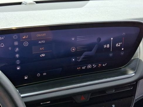 Certified 2024 Buick Envision Preferred AWD/4WD image 16