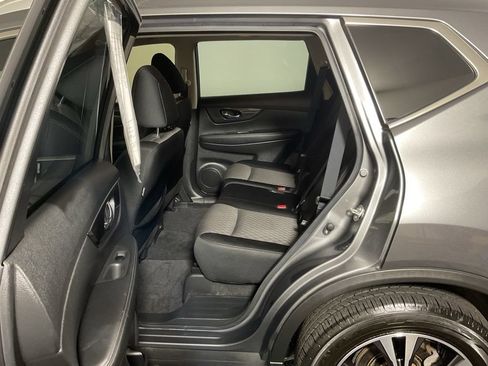 Used 2020 Nissan Rogue SV w/ Sun & Sound Touring Package AWD/4WD image 33