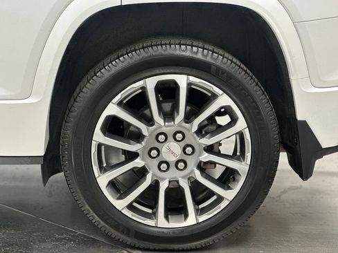 Used 2021 GMC Acadia Denali w/ Denali Technology Package FWD image 28