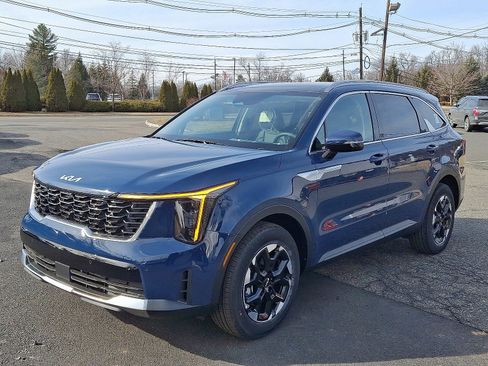 New 2026 Kia Sorento S image 3