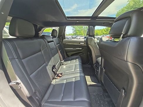 Used 2021 Jeep Grand Cherokee Limited w/ Quick Order Package 28K 80th AWD/4WD image 18