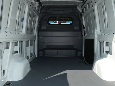 New 2025 Mercedes-Benz Sprinter 2500 image 31