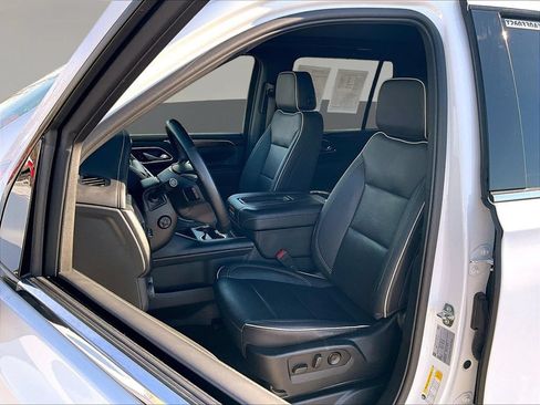 Used 2023 Chevrolet Tahoe Premier w/ Premium Package AWD/4WD image 24