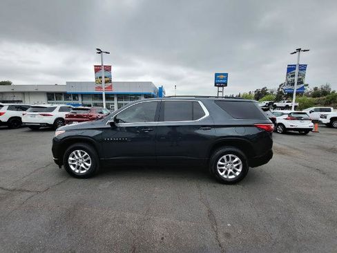 Used 2021 Chevrolet Traverse LT FWD image 5