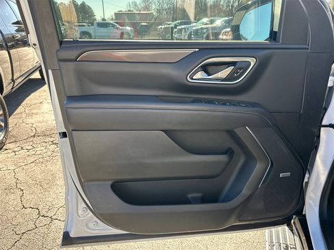 Used 2021 GMC Yukon AT4 w/ AT4 Premium Plus Package image 11