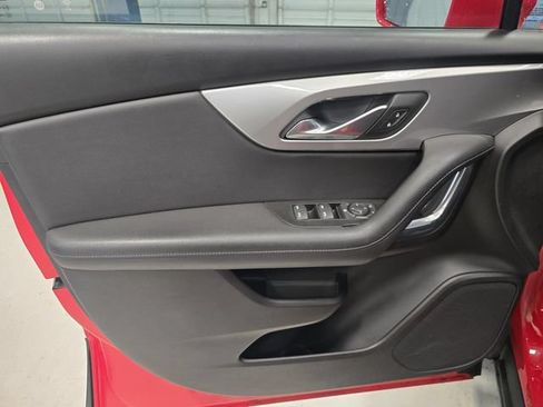 Used 2019 Chevrolet Blazer LT FWD image 25