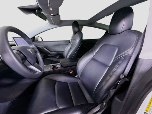 Used 2021 Tesla Model 3 Standard Range image 21