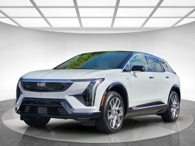 New 2027 Cadillac Optiq Premium Luxury w/ LPO, Floor Liner Package AWD/4WD image 8