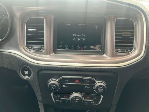Used 2020 Dodge Charger SXT w/ Leather Interior Group RWD image 12
