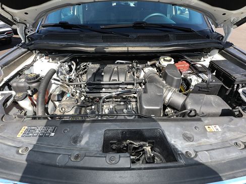 Used 2018 Ford Explorer XLT FWD image 20