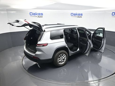 Used 2024 Jeep Grand Cherokee L Laredo RWD image 55