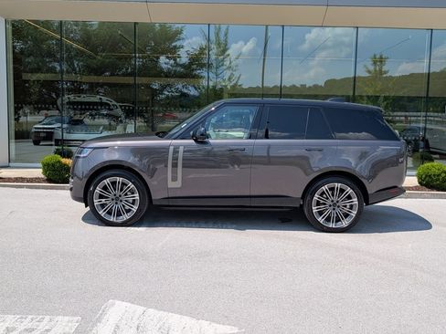 New 2026 Land Rover Range Rover SE AWD/4WD image 2