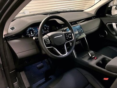 New 2025 Land Rover Discovery Sport S image 7