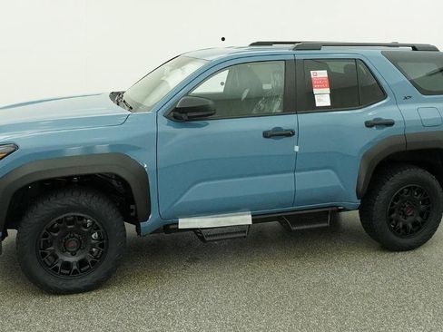 New 2026 Toyota 4Runner SR5 AWD/4WD image 12