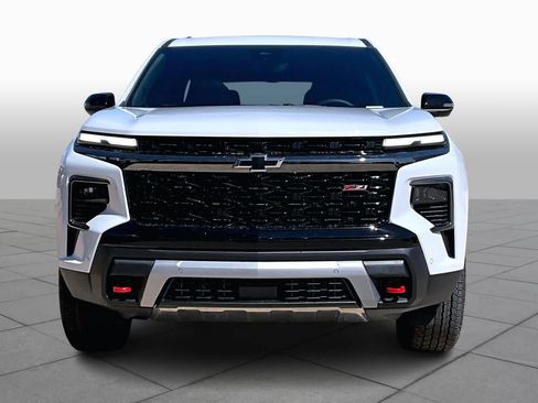 New 2026 Chevrolet Traverse Z71 w/ Enhanced Driving Package image 3