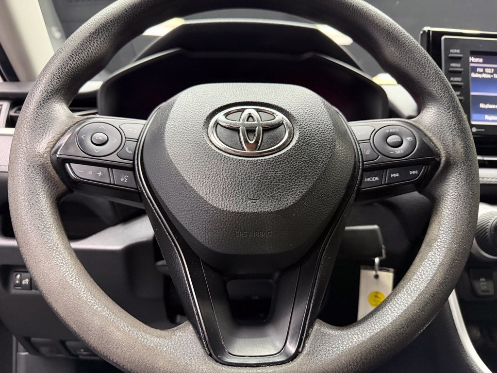 Used 2022 Toyota RAV4 LE FWD image 23