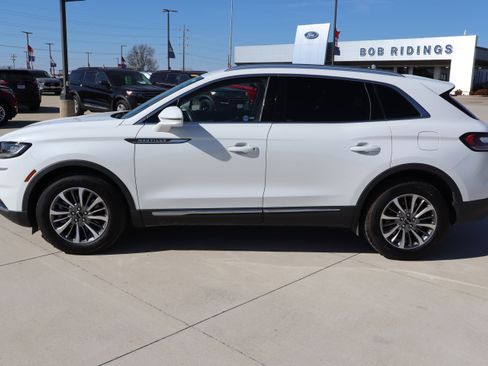 Used 2023 Lincoln Nautilus AWD w/ Premium Package image 8