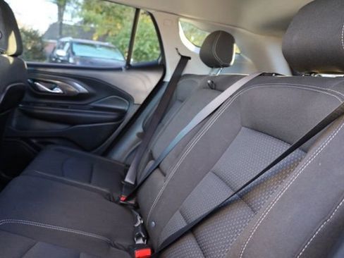 Used 2023 GMC Terrain SLE w/ Driver Convenience Package image 32