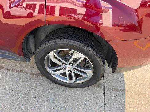 Used 2017 Chevrolet Equinox Premier w/ Enhanced Convenience Package FWD image 6