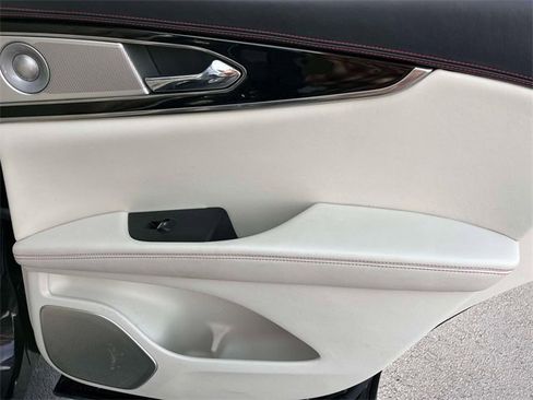 Used 2016 Lincoln MKX Black Label w/ Climate Package image 21